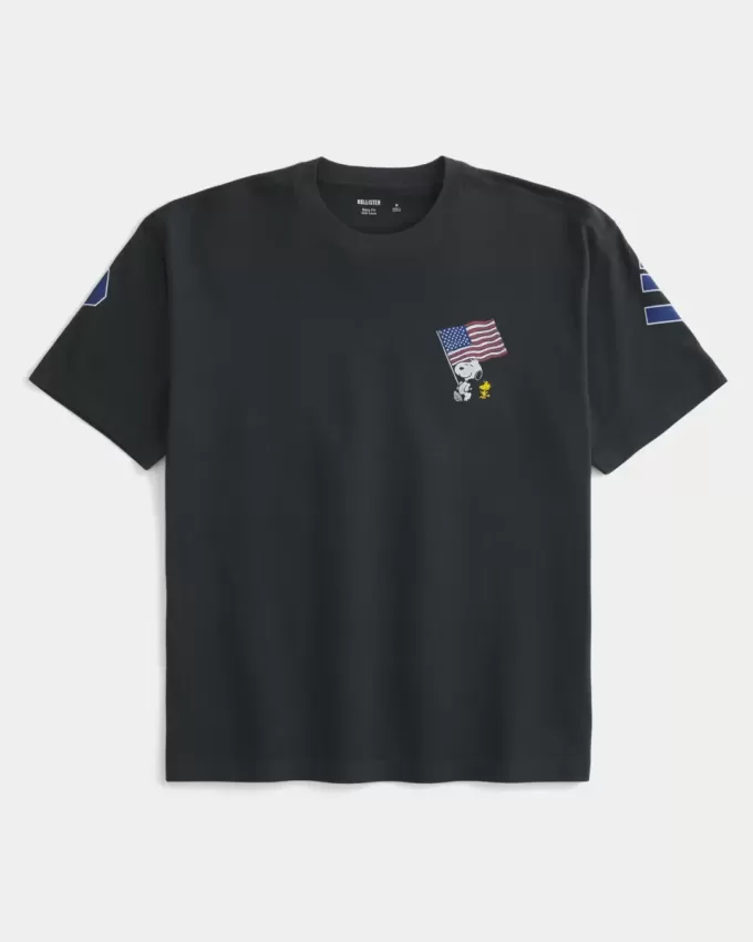 Boxy Snoopy USA Graphic Tee