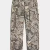 Camo Baggy Painter Jeans