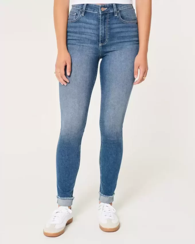 Curvy High-Rise Medium Wash Super Skinny Jeans