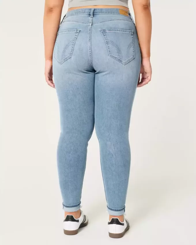 Curvy High-Rise Medium Wash Super Skinny Jeans