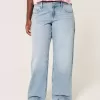Curvy Low-Rise Light Wash Baggy Jeans