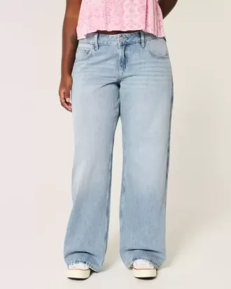 Curvy Low-Rise Light Wash Baggy Jeans