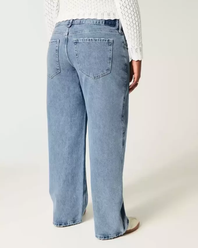 Curvy Low-Rise Medium Wash Baggy Jeans