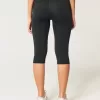 Gilly Hicks Active Recharge Capri Pants