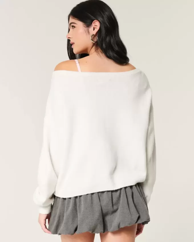 Hollister Comfy Cloud Easy Off-the-Shoulder Deer Graphic Sweater