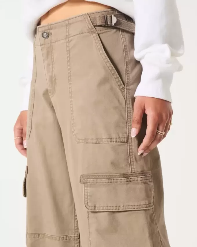 Low-Rise Baggy Cargo Pants