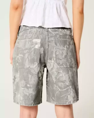 Low-Rise Camo Baggy Jort