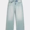 Low-Rise Light Wash Baggy Jeans