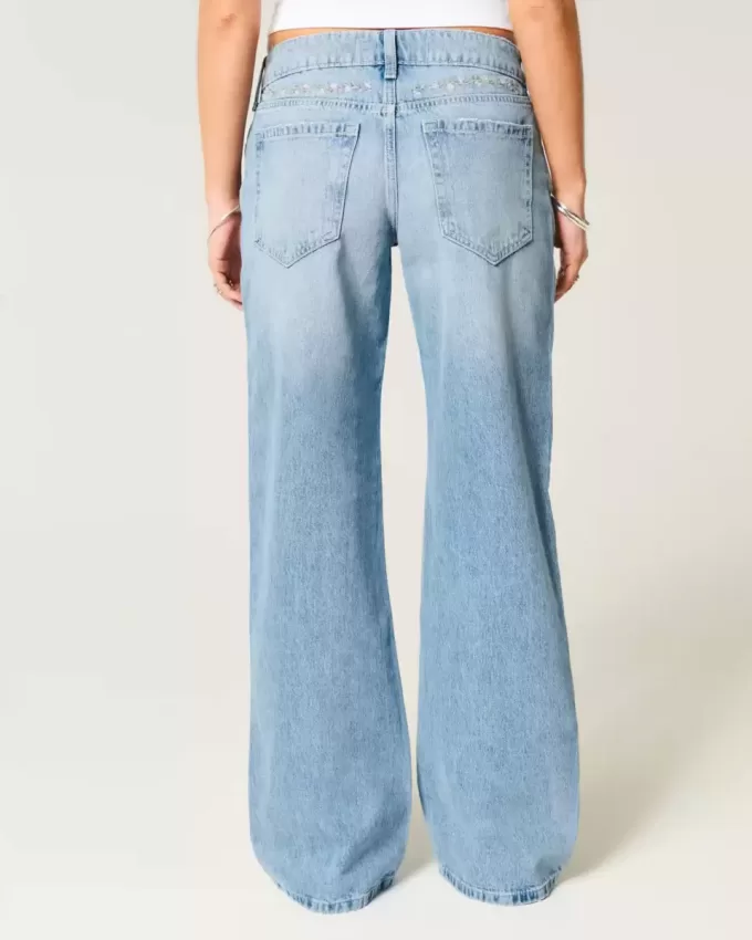 Low-Rise Medium Wash Floral Embroidery Baggy Jeans