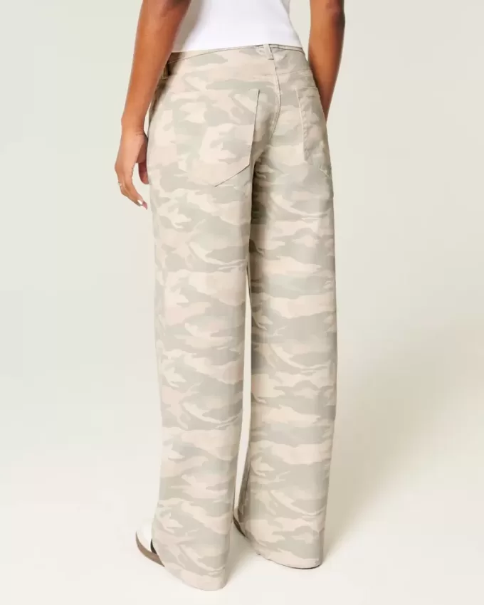 Low-Rise Y2K Camo Baggy Jeans