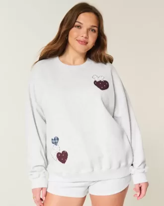 Oversized Heart Graphic Crew Sweatshirt
