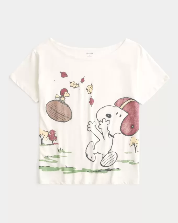 Oversized Off-the-Shoulder Snoopy Graphic Tee