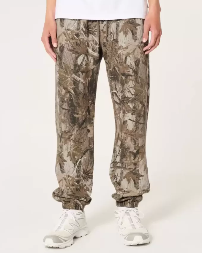 Relaxed Fleece Logo Joggers