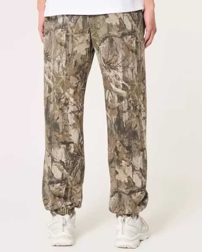 Relaxed Fleece Logo Joggers