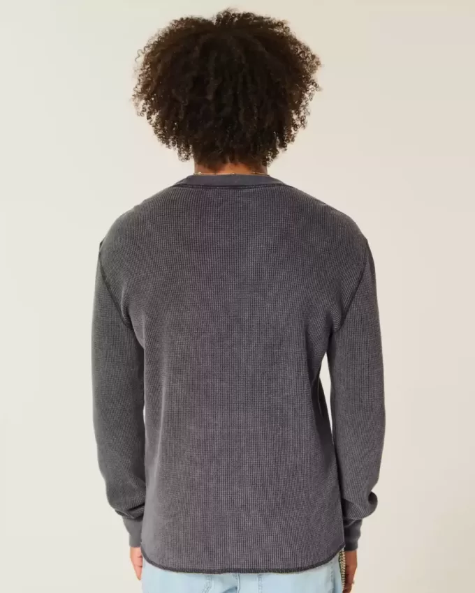 Skull Graphic Thermal Crew Shirt